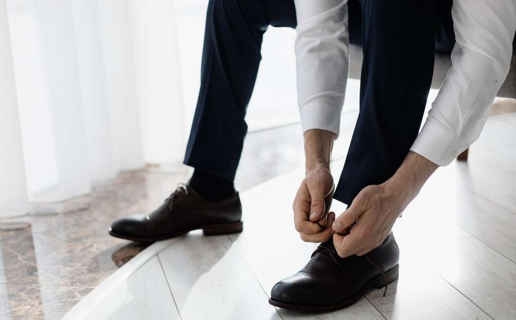 Jak dobrać odpowiednie obuwie do garnituru? Przewodnik dla nowoczesnego mężczyzny