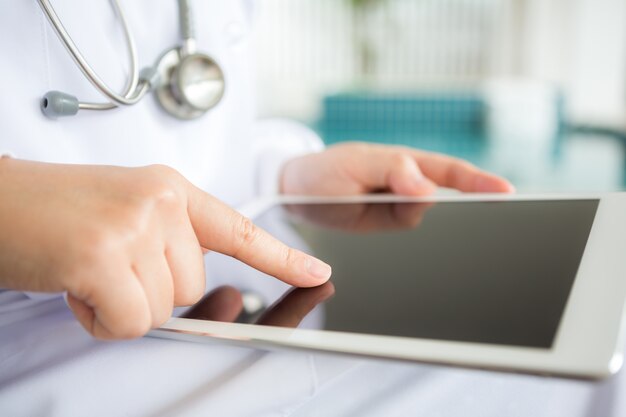 Korzyści i możliwości wykorzystania e-recept w praktyce medycznej